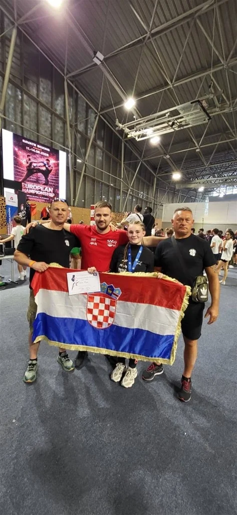 Helena Stepan iz SK Stubica viceprvakinja Europe u savateu!